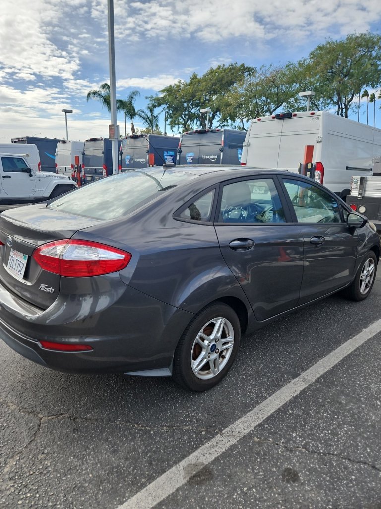 Used 2017 Gray Ford SE image 3