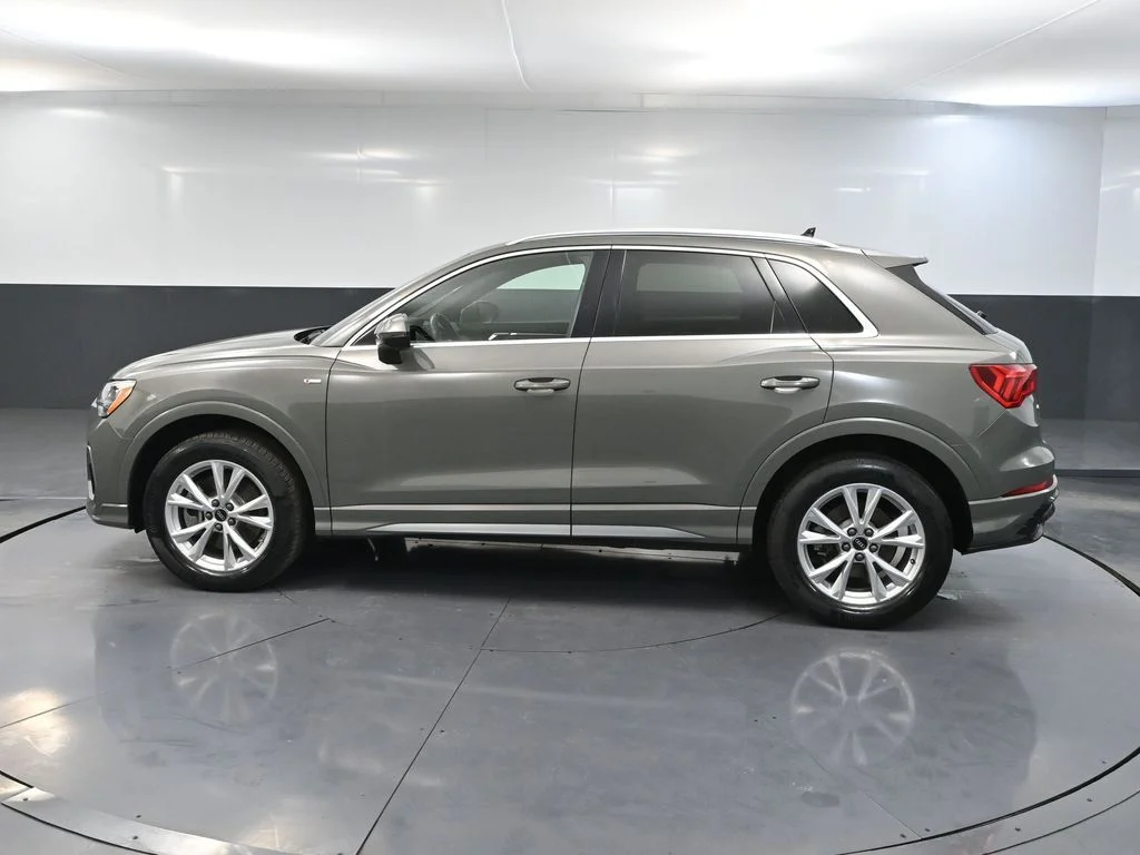 Used 2022 Gray Audi Premium image 9