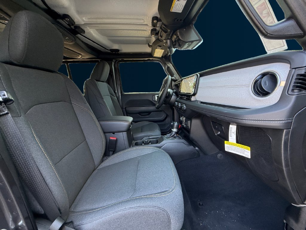 2025 Jeep Wrangler 4-Door Sahara - Photo 17