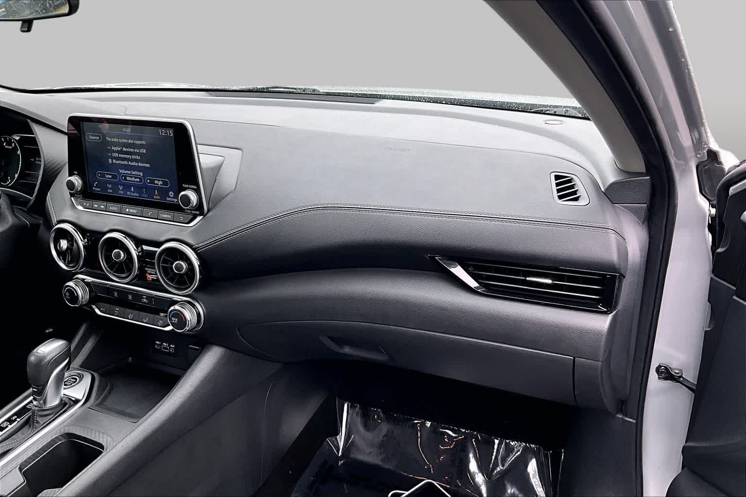 Used 2022 Brilliant Silver Metallic Nissan SV image 18