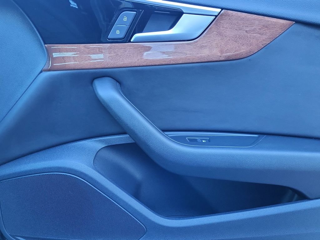 2022 Audi A4 Premium - Photo 16