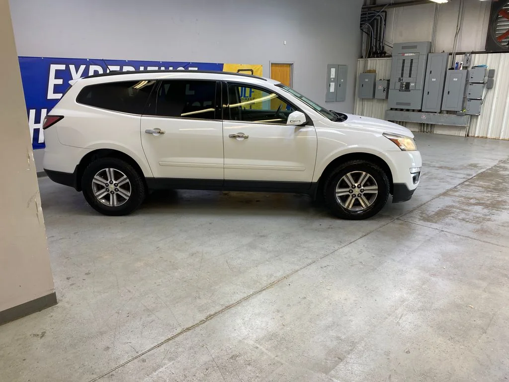 Used 2017 White Chevrolet LT image 8
