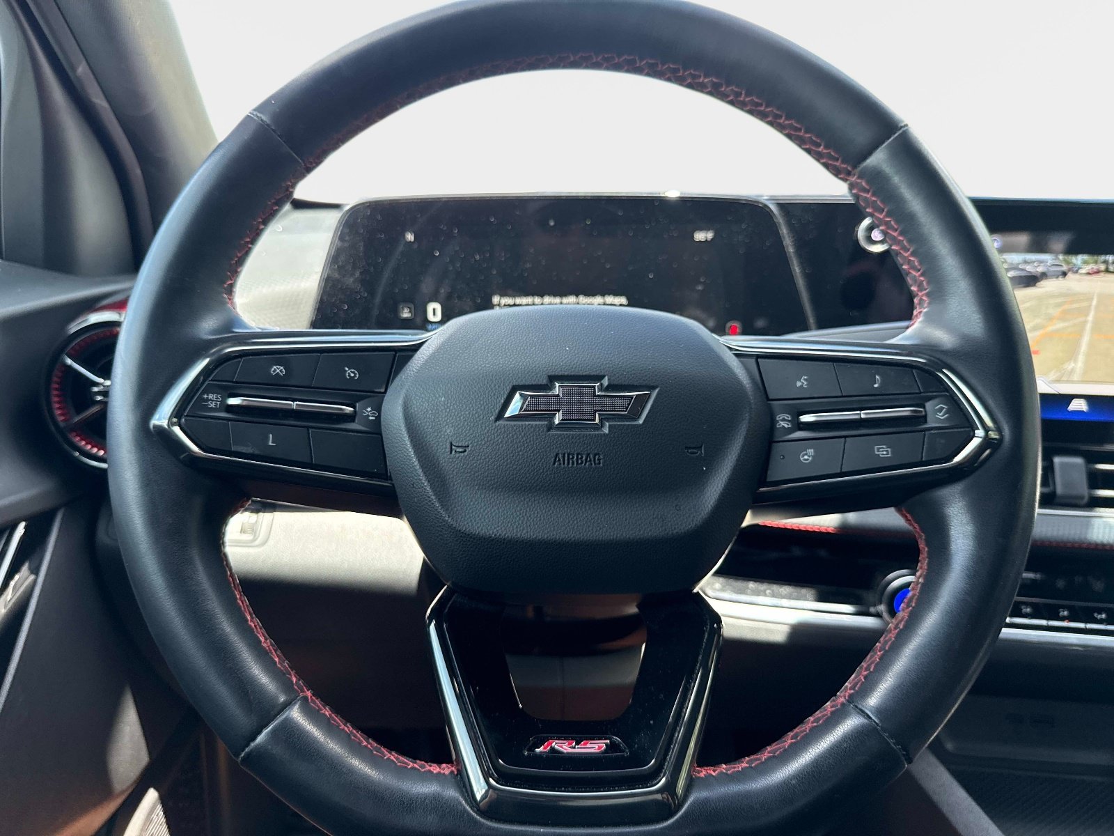 Used 2025 Iridescent Pearl Tricoat Chevrolet FWD RS image 27