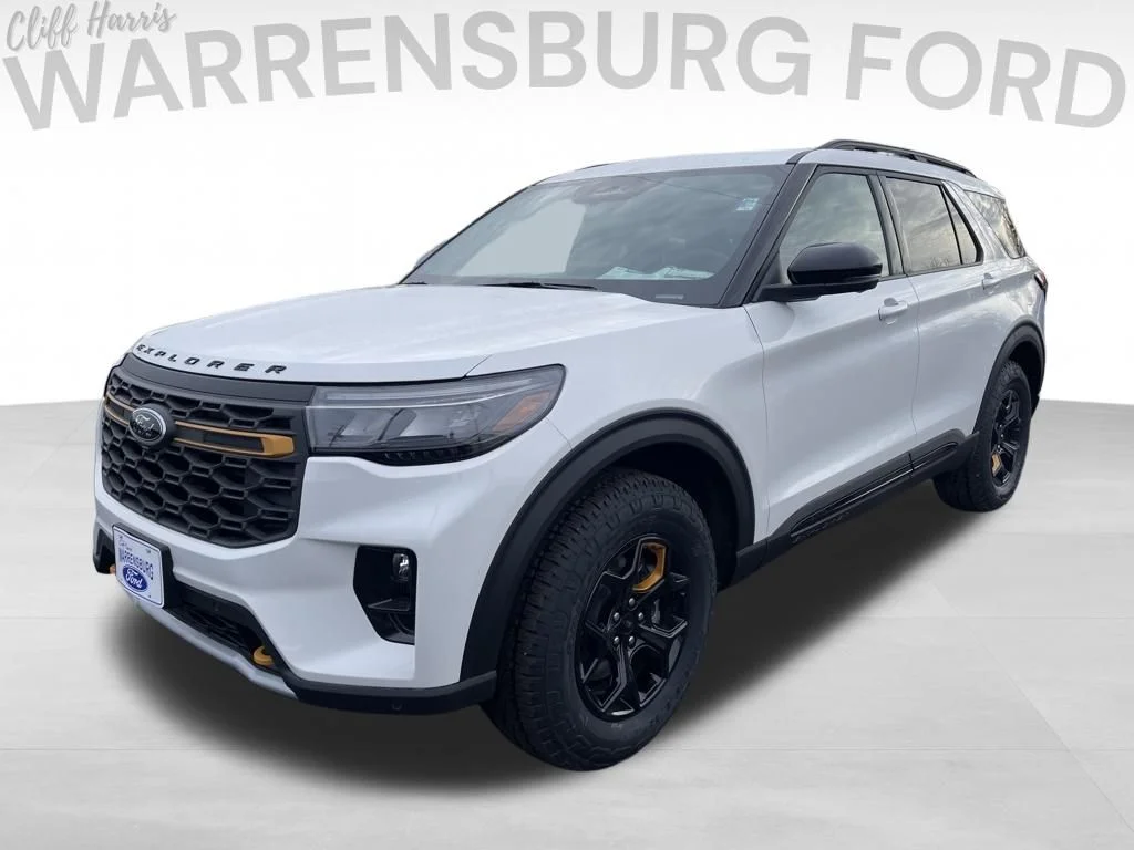 New 2026 Star White Metallic Tri-Coat Ford Tremor® image 3