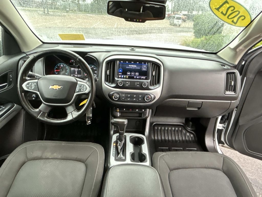 Used 2021 White Chevrolet LT image 17