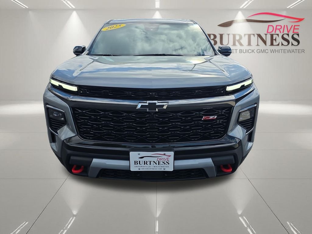 Used 2025 Gray Chevrolet Z71 image 3