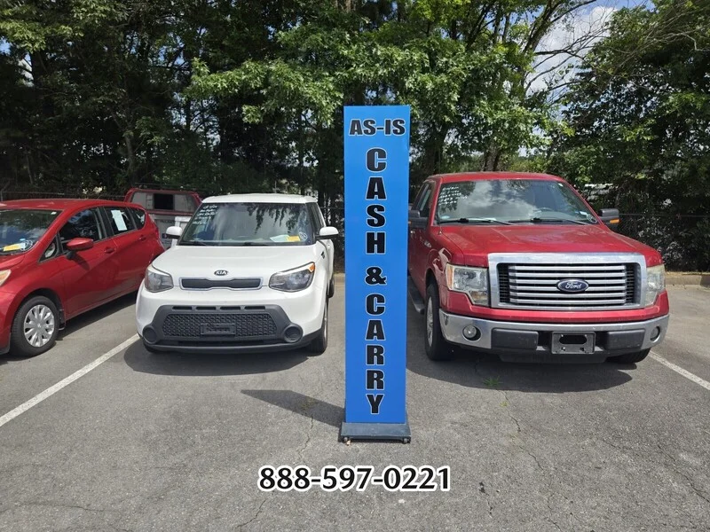 Used 2016 Clear White KIA BASE image 11