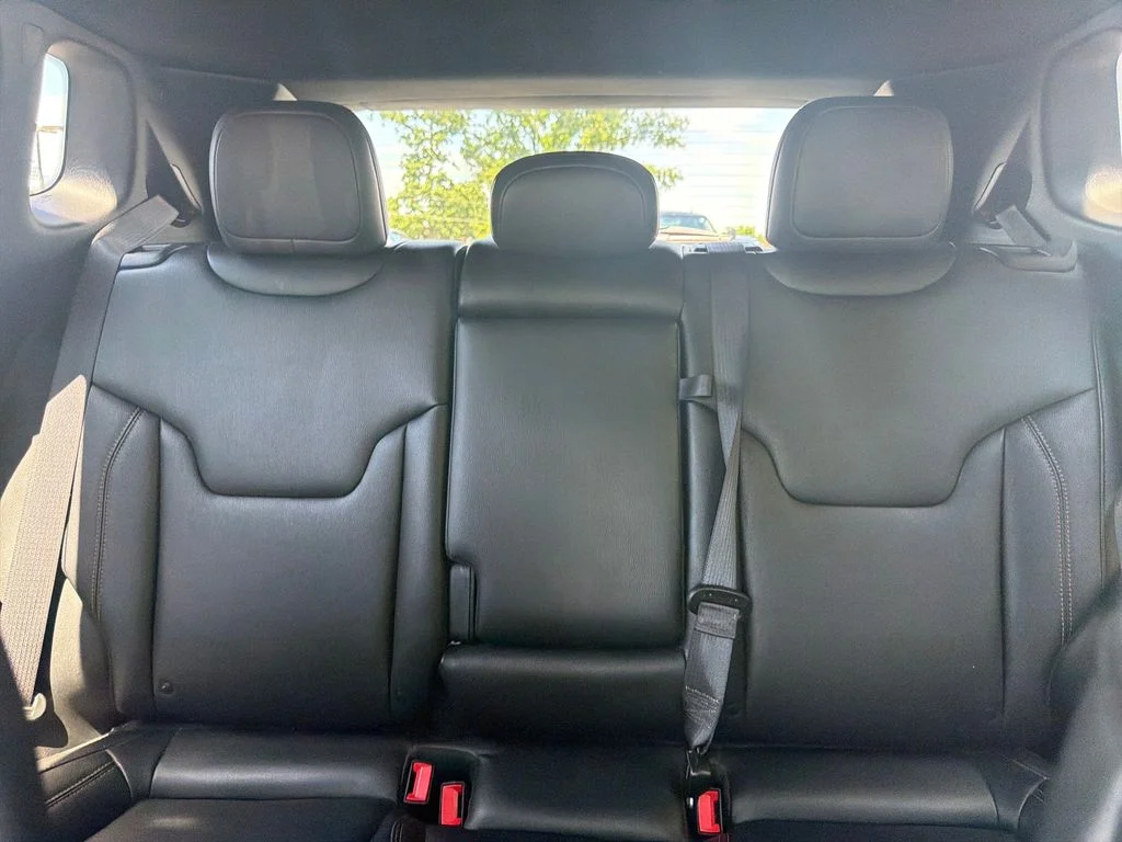 Used 2024 Black Jeep Latitude Lux image 48