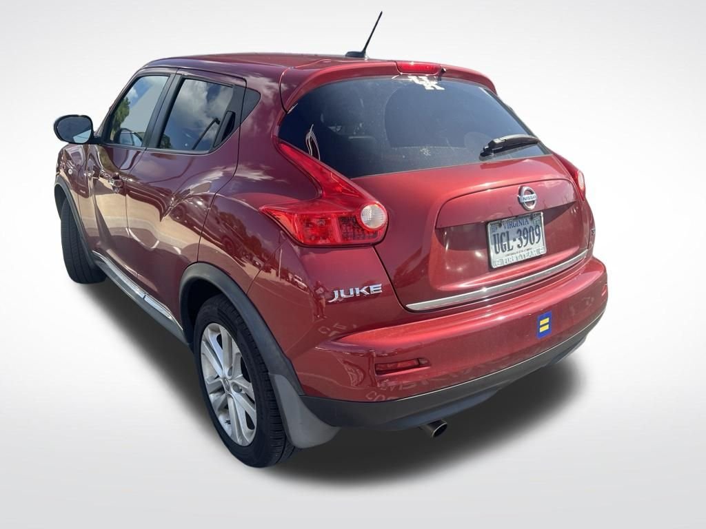 Used 2013 Red Nissan SL image 3