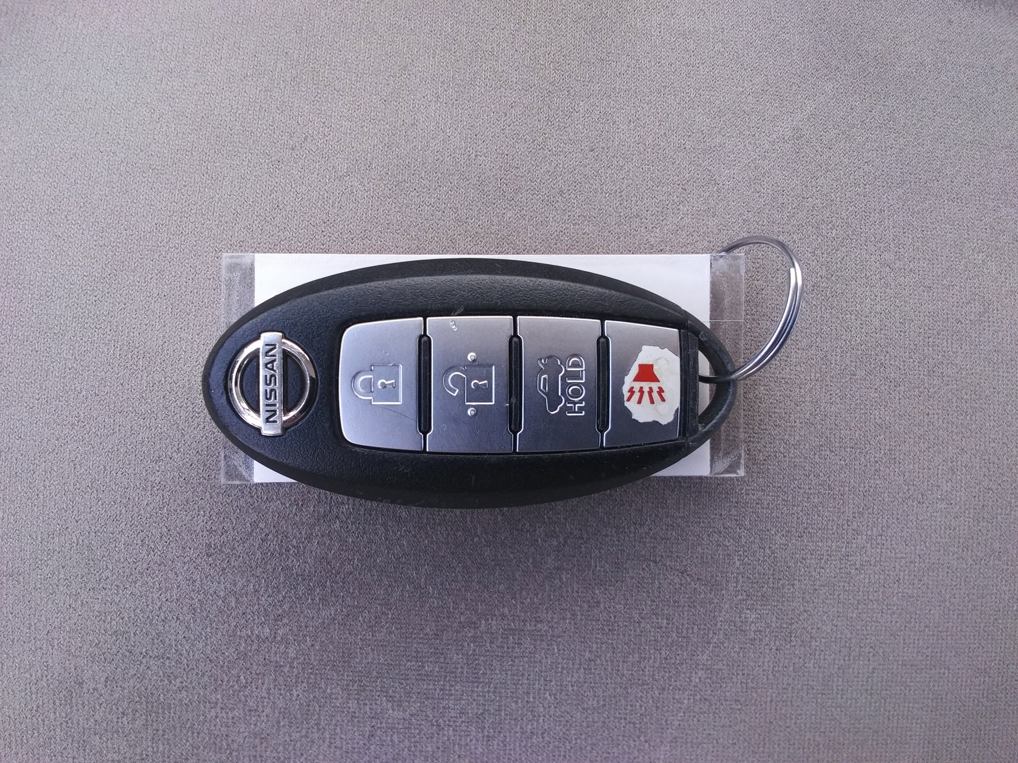 Used 2015 Red Nissan 2.5 S image 18