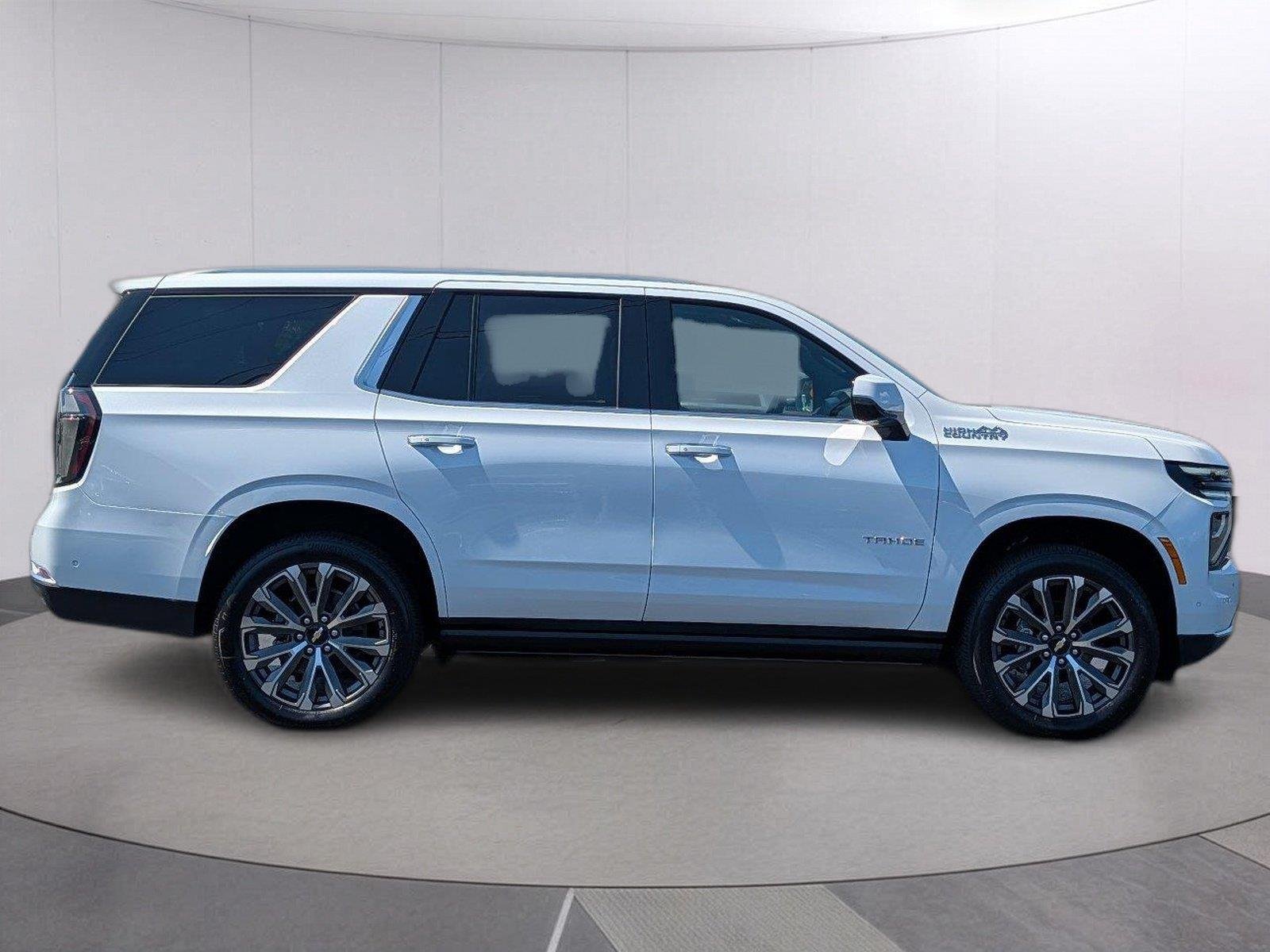 New 2026 Polar White Tricoat Chevrolet High Country image 6