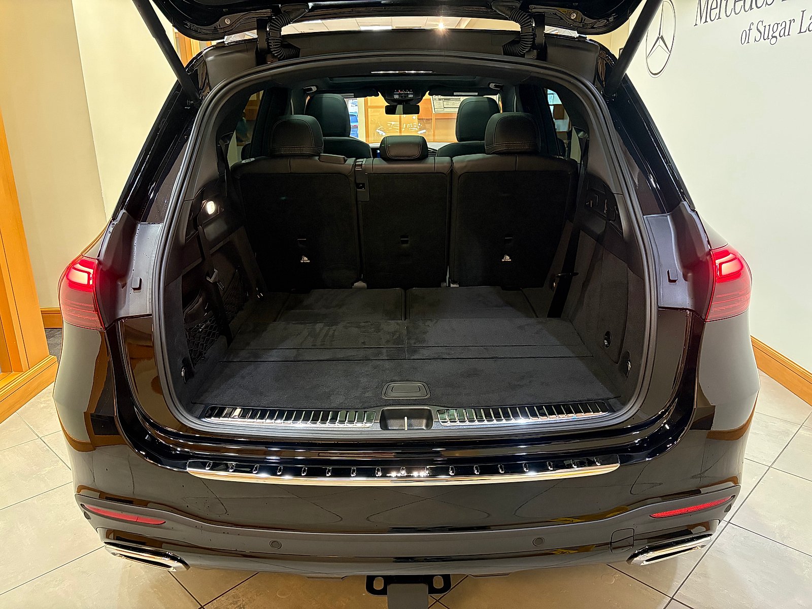 New 2026 Obsidian Black Metallic Mercedes-Benz 4MATIC® image 32