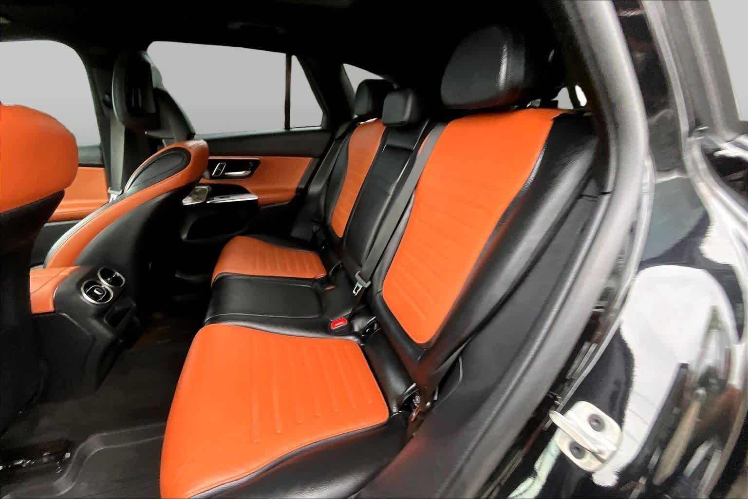 Used 2023 Obsidian Black Metallic Mercedes-Benz GLC 300 image 21