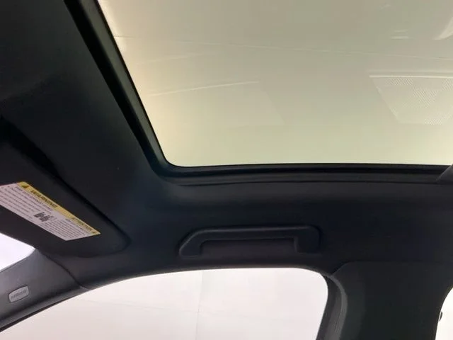 Used 2017  Porsche  image 21