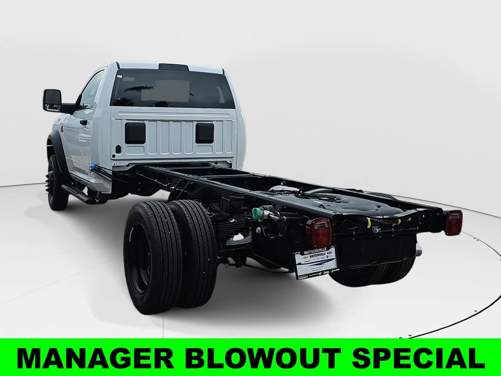 New 2026 Bright White Clear-Coat Exterior Paint RAM Tradesman image 5