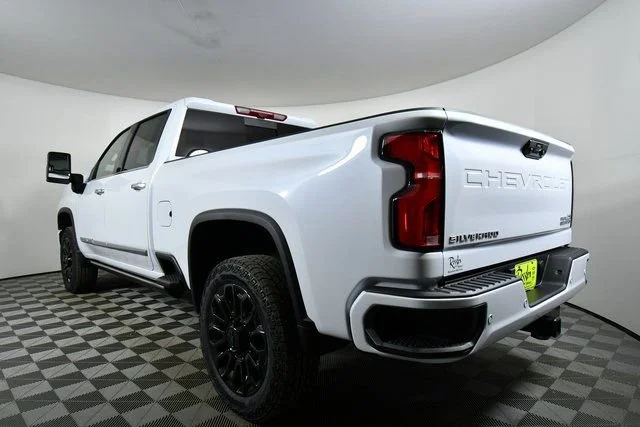 New 2026 Polar White Tricoat Chevrolet High Country image 13