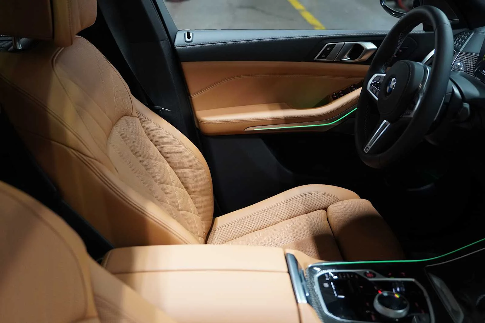New 2026 Dravit Grey Metallic BMW M60i image 10