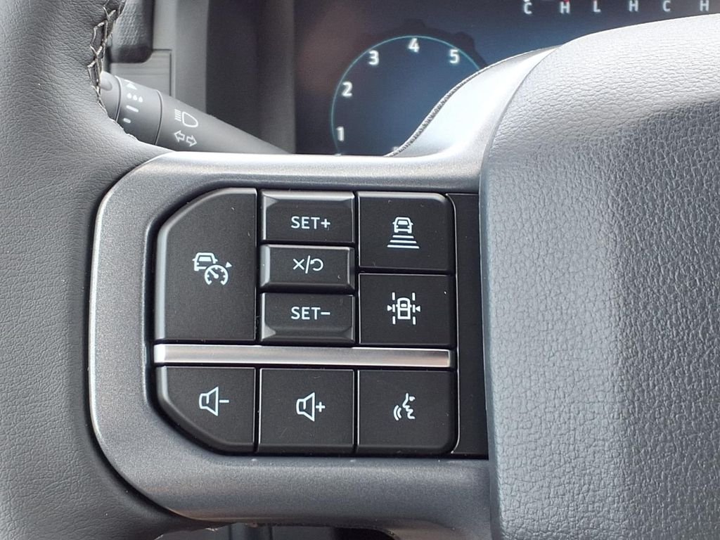 New 2026 Agate Black Metallic Ford XLT image 16