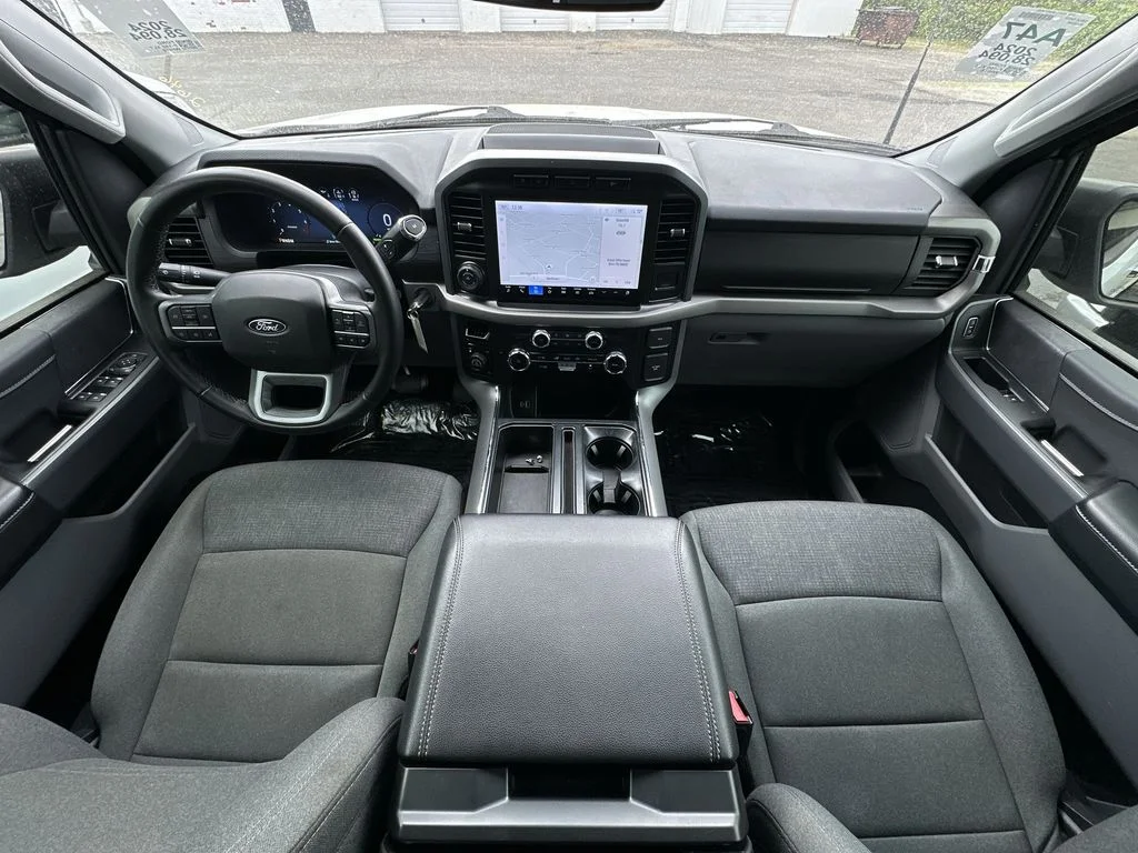 Used 2024 White Ford XLT image 13