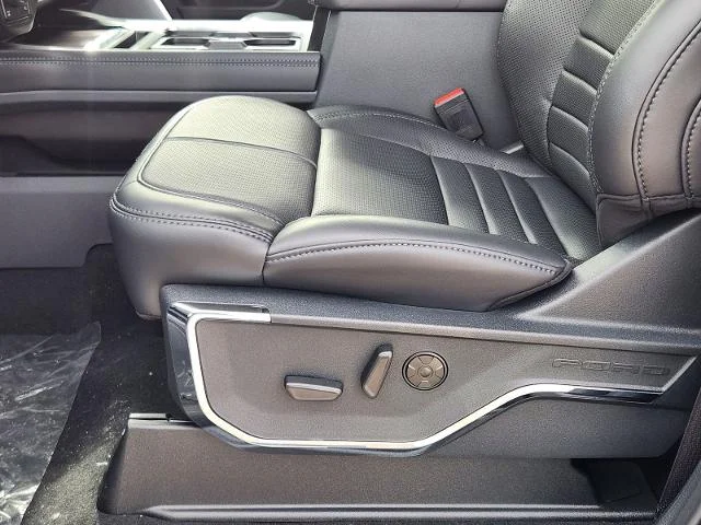 New 2026 Glacier Gray Metallic Tri-Coat Ford F-250® Platinum® image 39