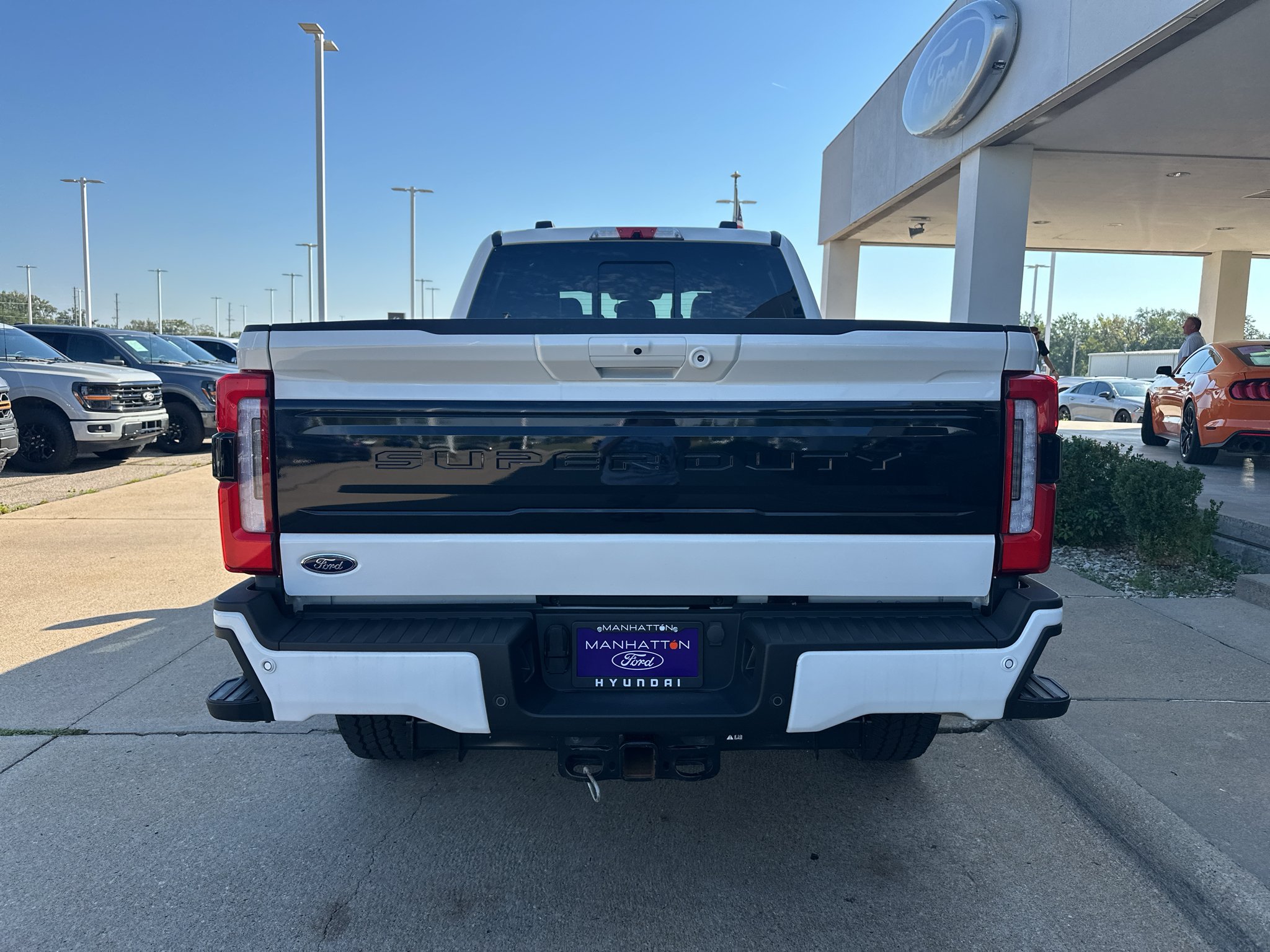 Used 2026 Oxford White Ford PLATINUM image 15