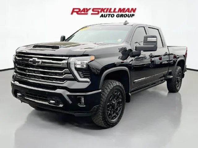 Used 2024 Black Chevrolet High Country image 3
