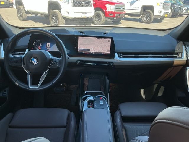 Used 2025 White BMW xDrive28i image 21