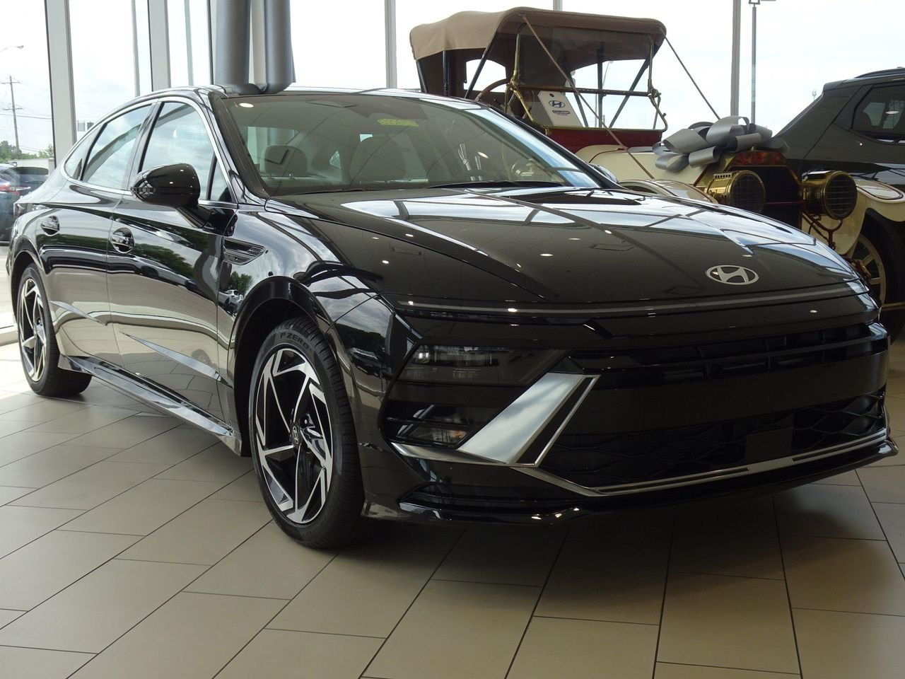 New 2026 Black Hyundai SEL Sport image 3