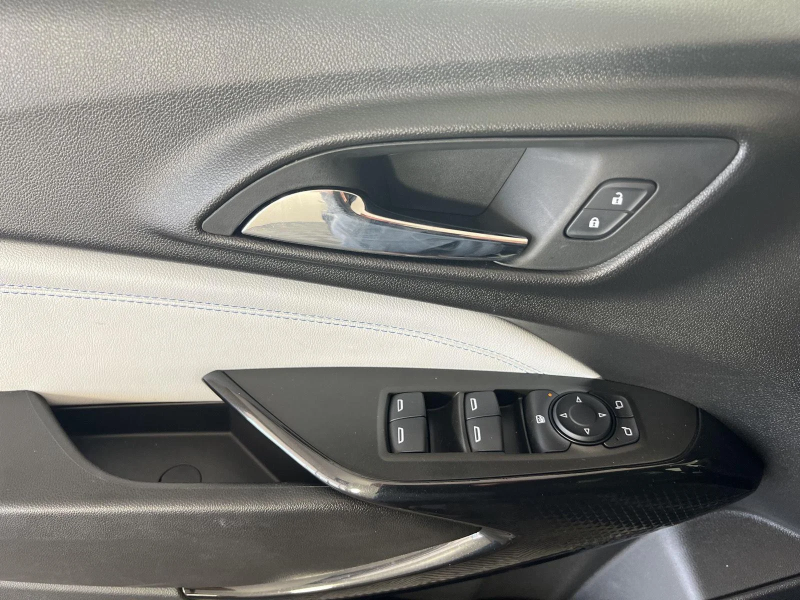 Used 2025 Cypress Chevrolet LT image 6