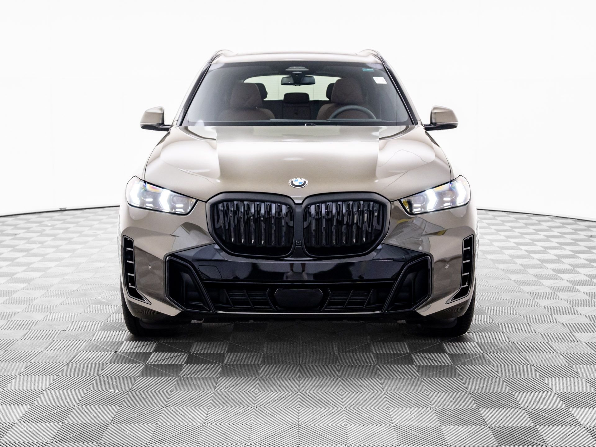 Used 2026 Green BMW xDrive40i image 9