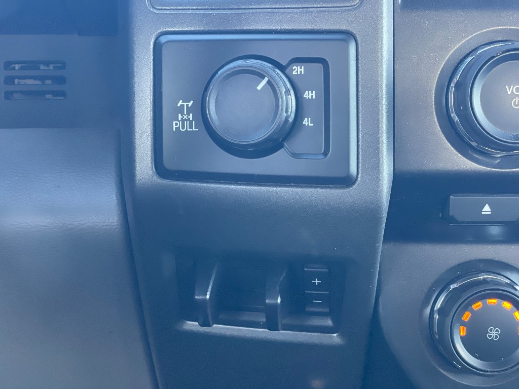 Used 2018 Oxford White Ford XL image 9