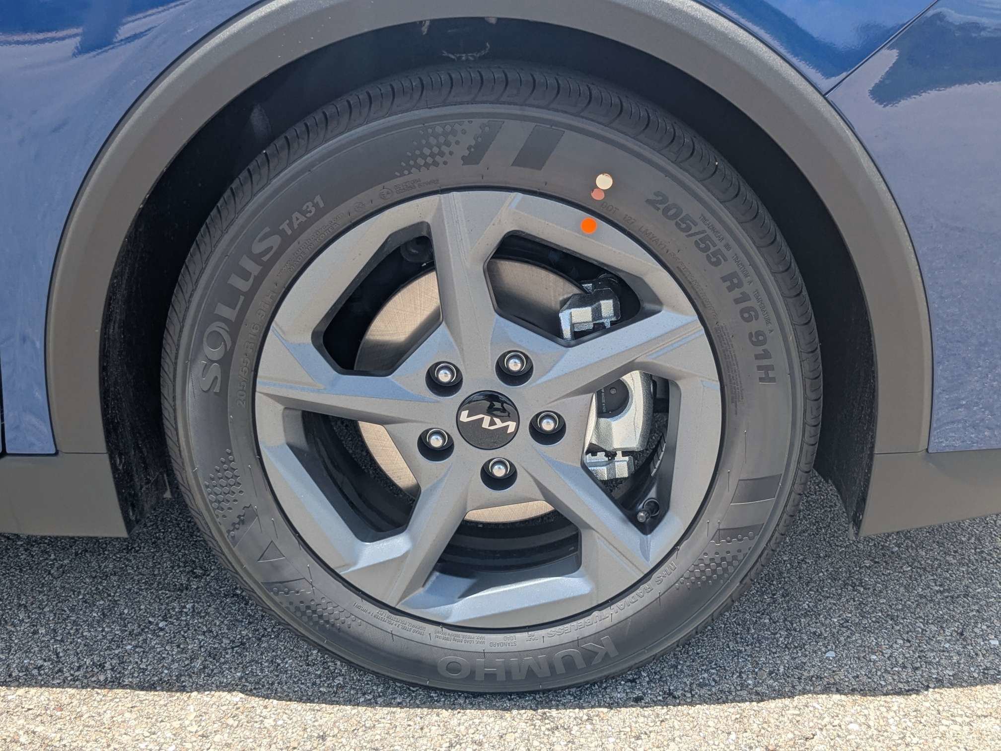 New 2026 Deep Sea Blue Kia LXS image 11