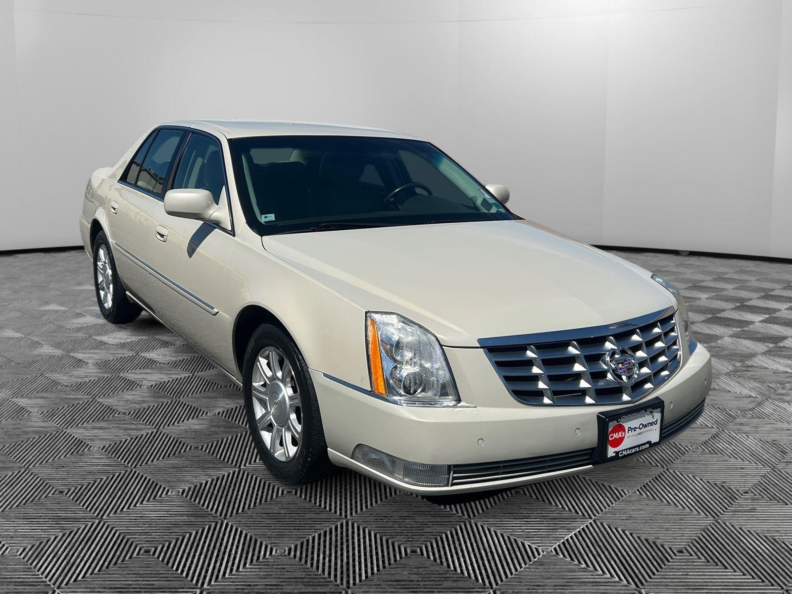 Used 2010 Vanilla Latte Cadillac w/1SA image 7