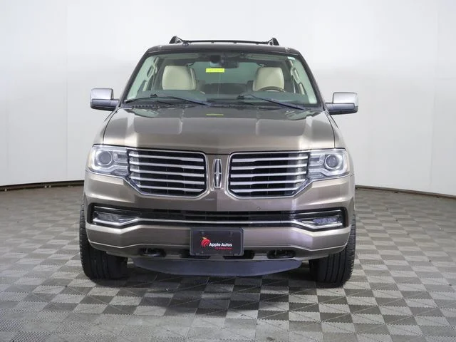 Used 2015 Brown Lincoln Base image 3