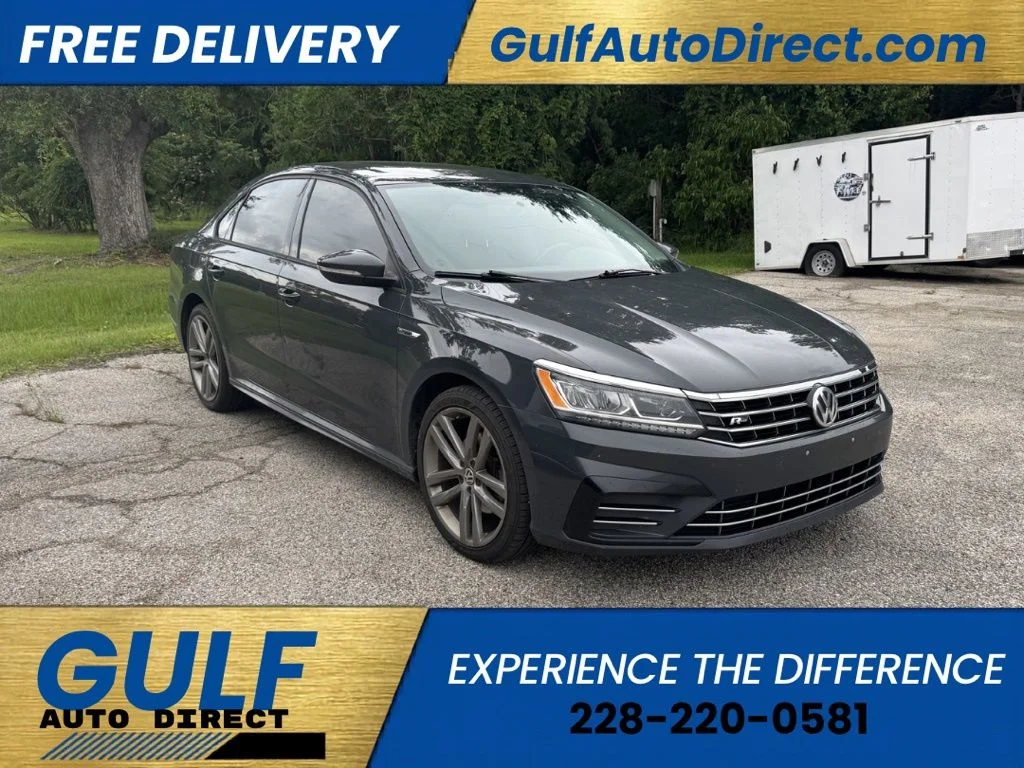 2018 Volkswagen Passat 2.0T R-Line Auto's photo