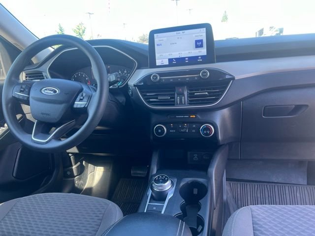 Used 2022 White Ford SE image 8