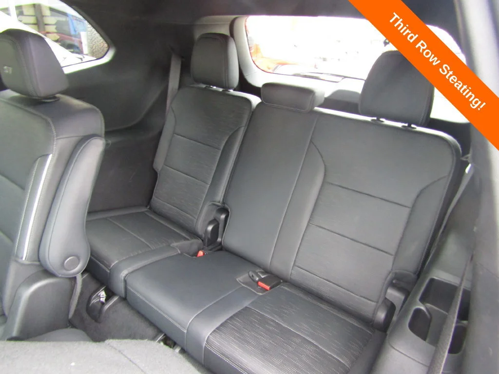Used 2025 Moonstone Gray Metallic Buick Sport Touring image 23