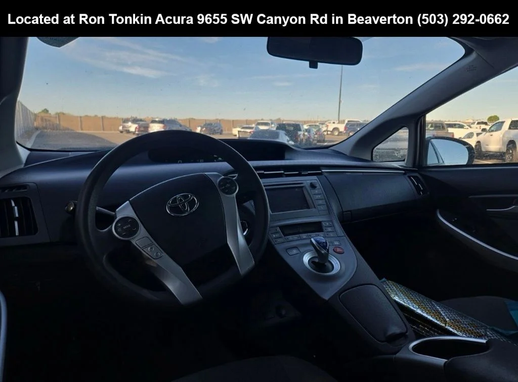 Used 2015 Black Toyota Two image 9