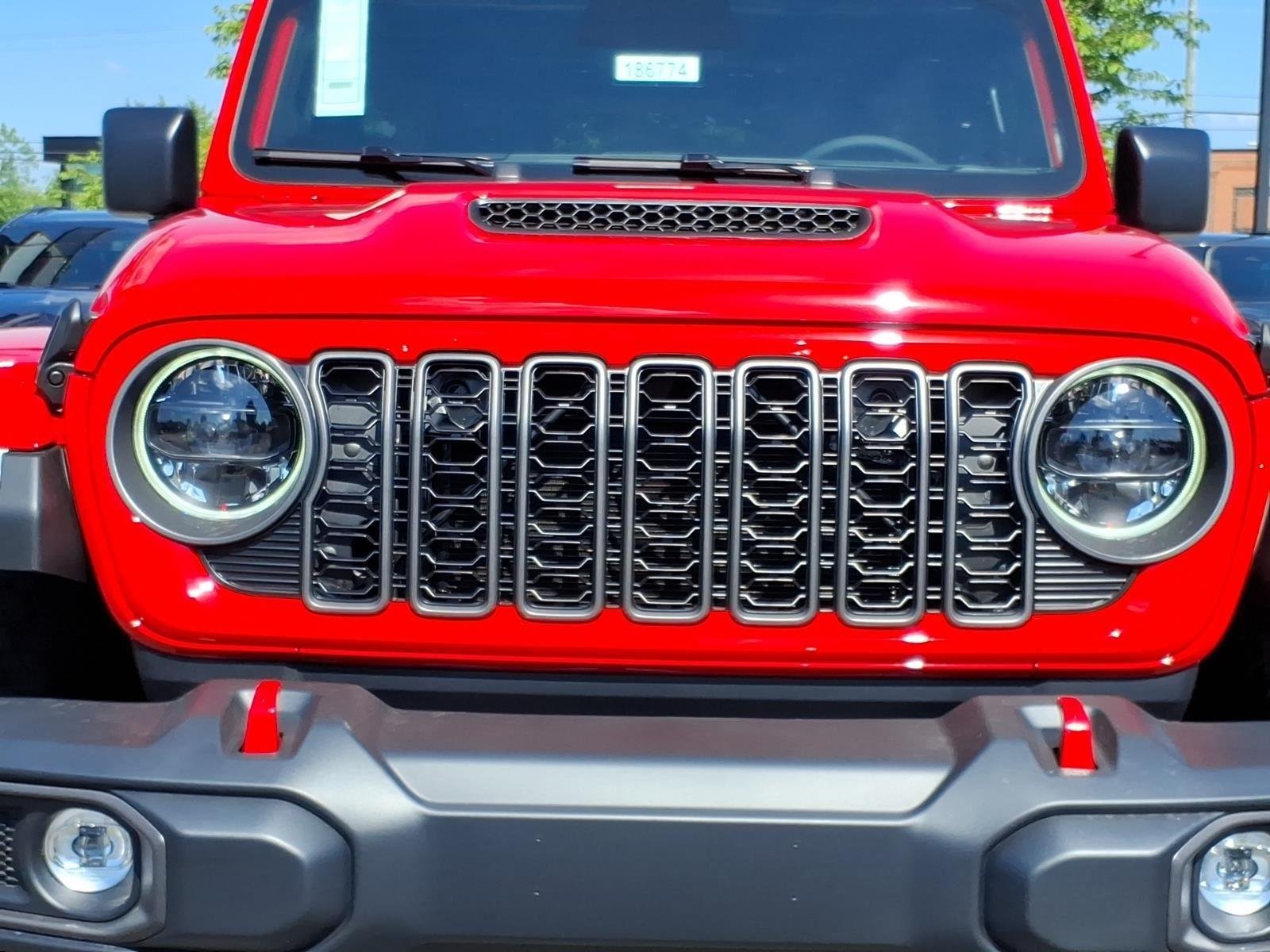 New 2026 Firecracker Red Clear-Coat Exterior Paint Jeep Rubicon image 15