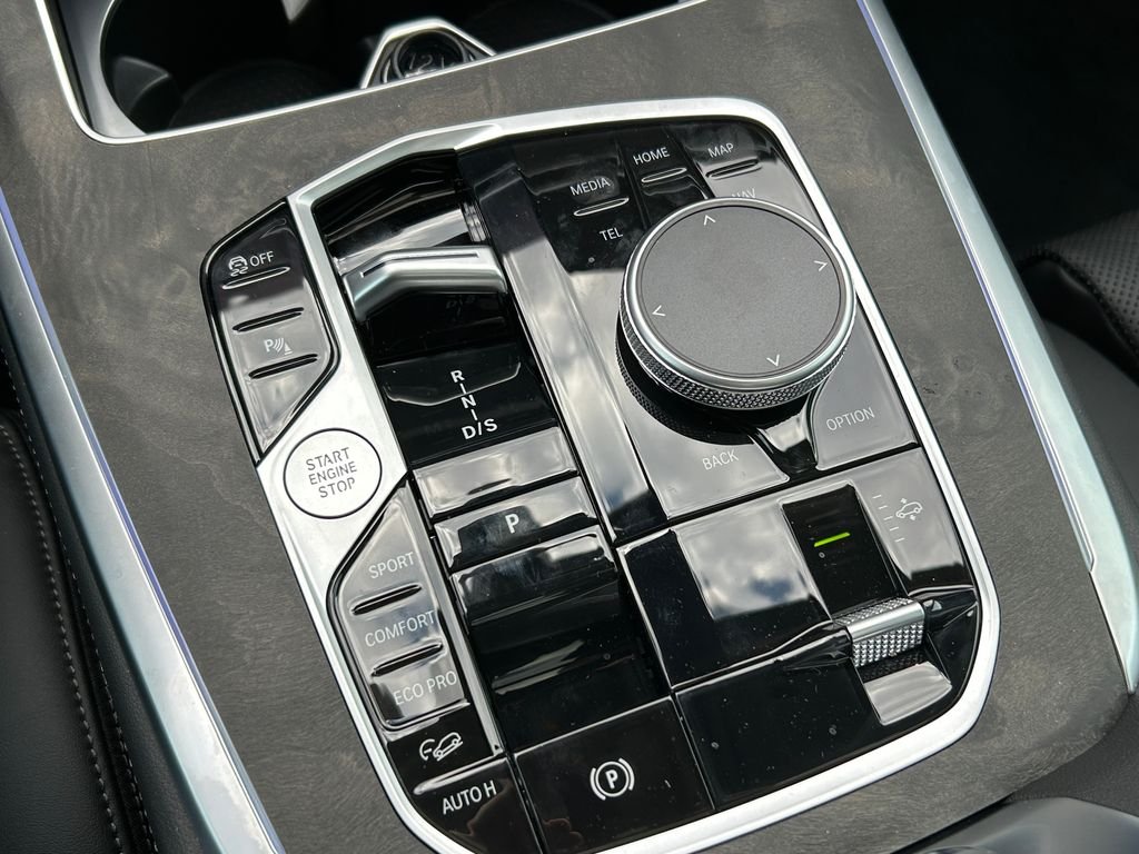 2026 BMW X7 40i - Photo 28