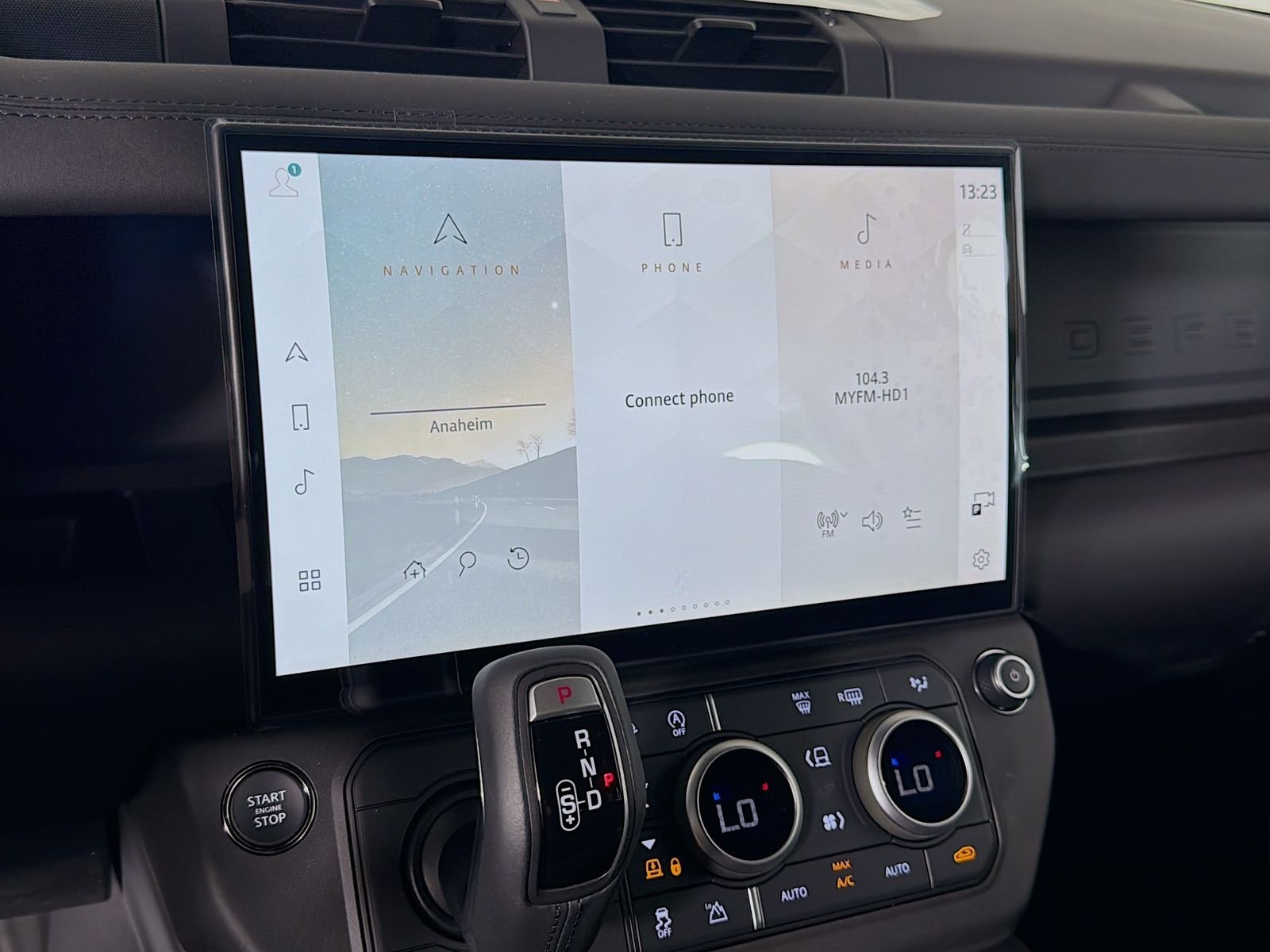 New 2026 Borasco Grey Land Rover X-Dynamic SE image 18
