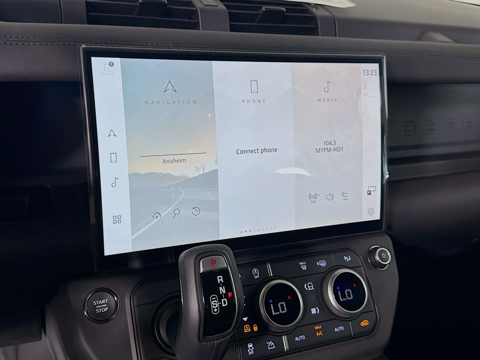 New 2026 Borasco Grey Land Rover X-Dynamic SE image 18