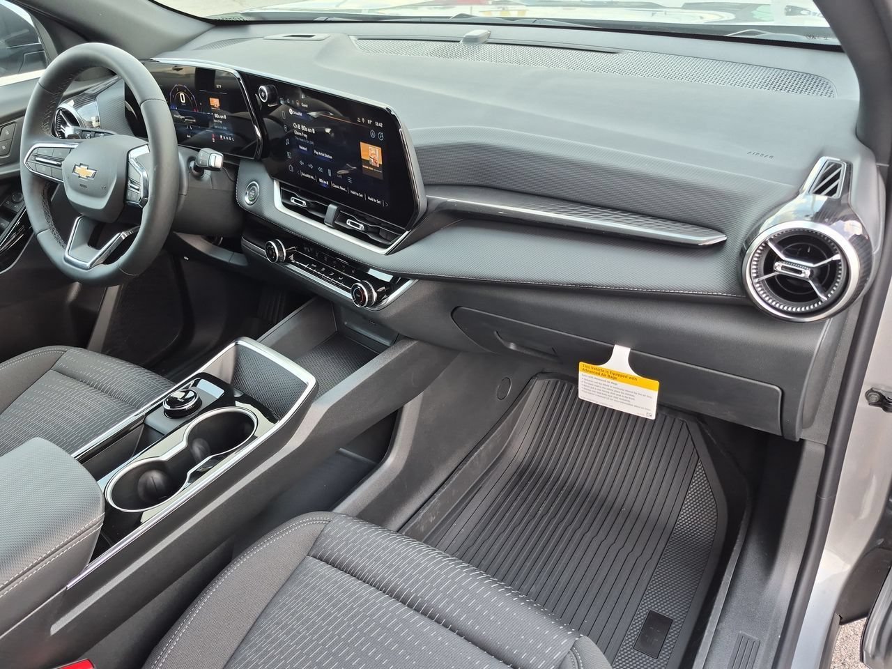 2027 Chevrolet Equinox LT - Photo 28