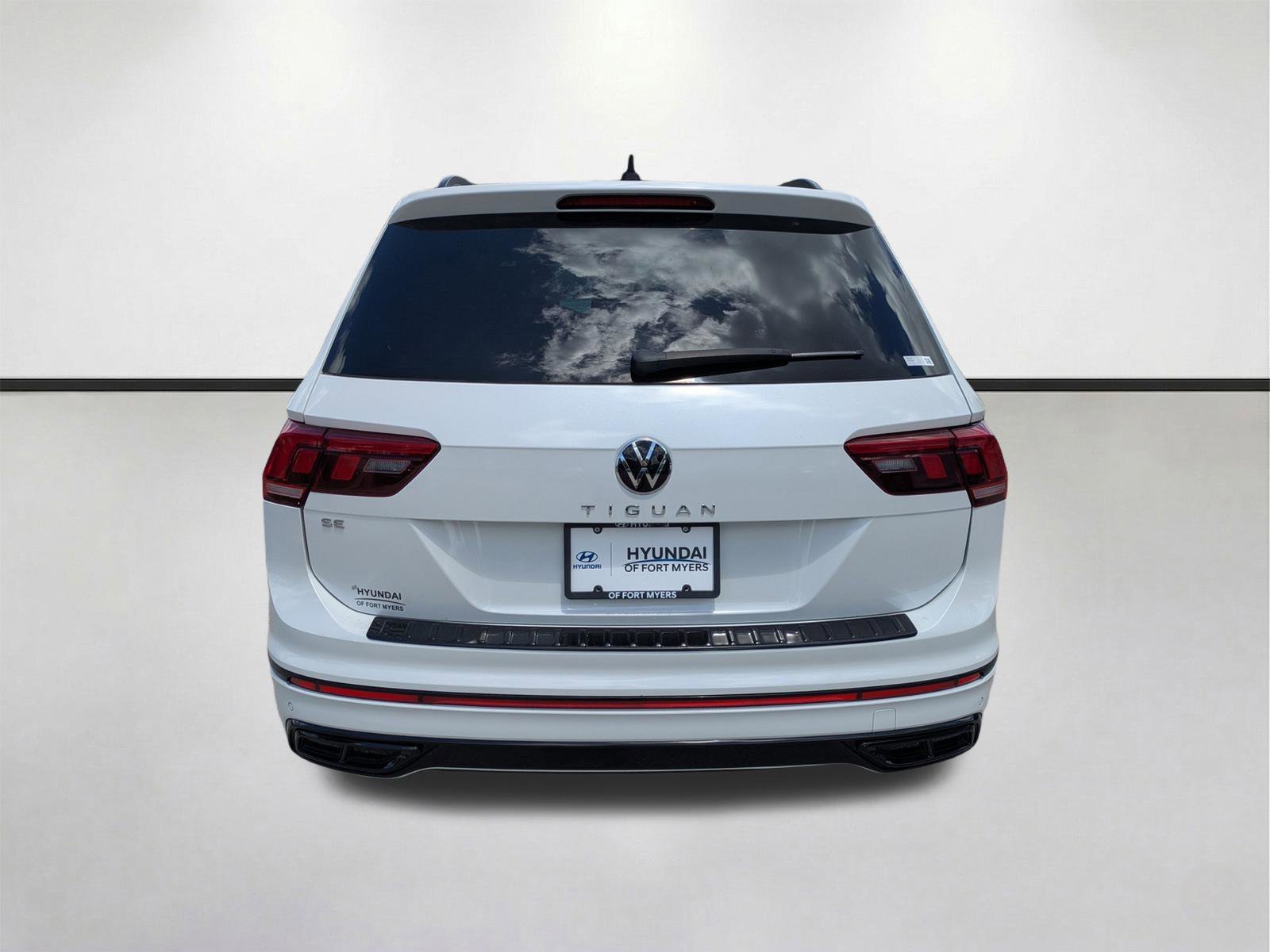 2023 Volkswagen Tiguan SE R-LINE BLACK - Photo 6