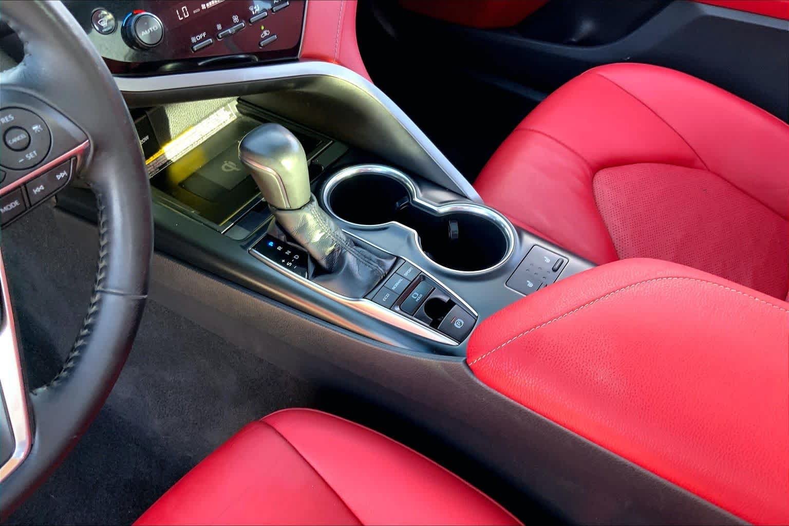 Used 2019 Wind Chill Pearl Toyota XSE image 17