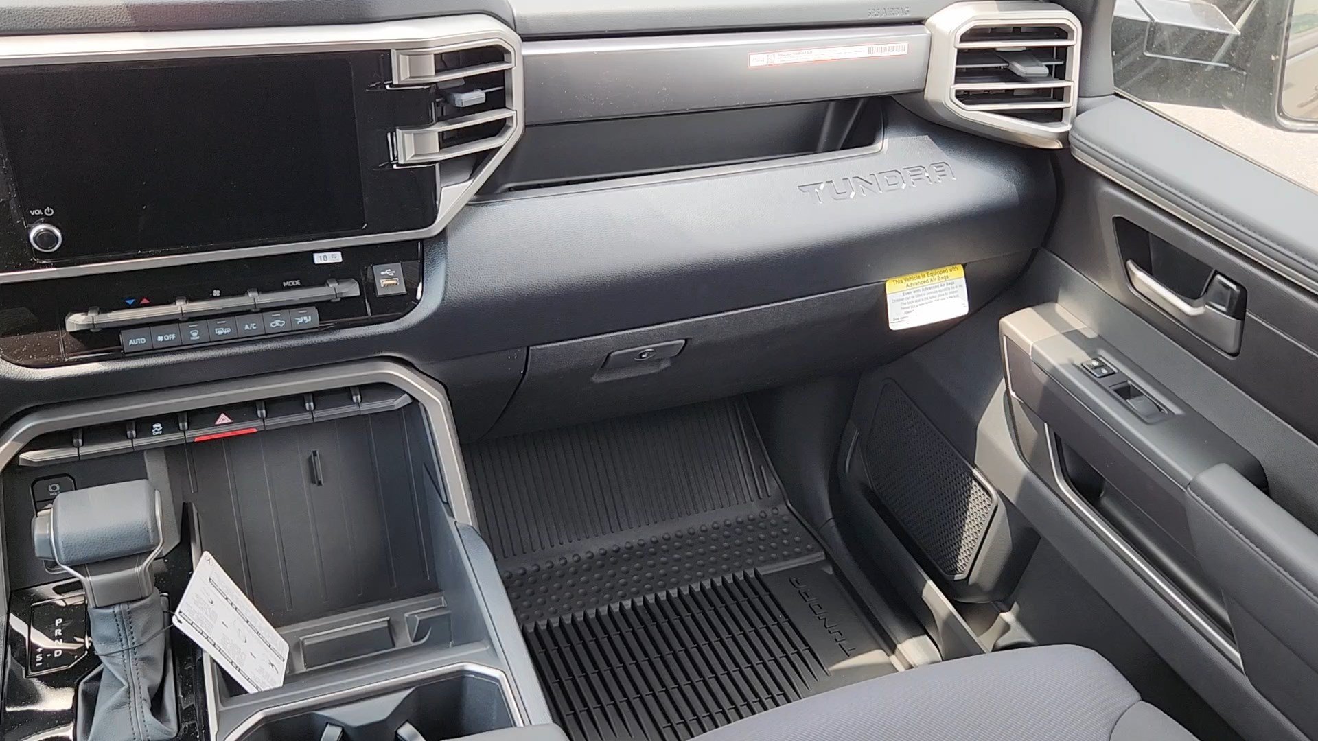 2026 Toyota Tundra SR5 - Photo 6