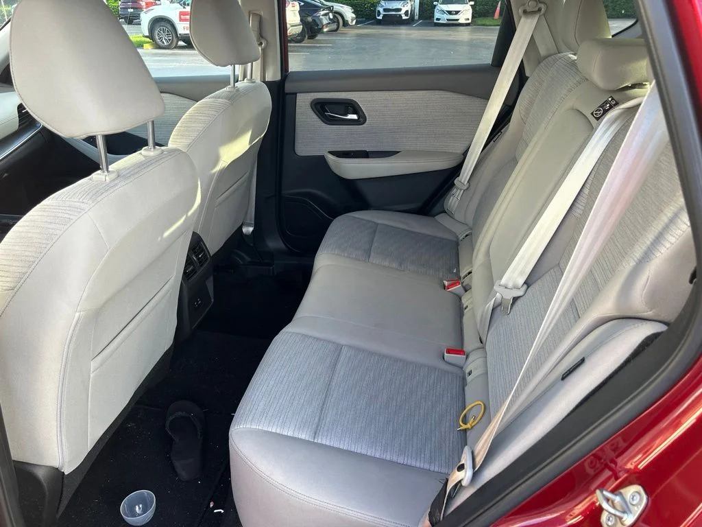 Used 2021 Scarlet Ember Nissan SV image 11