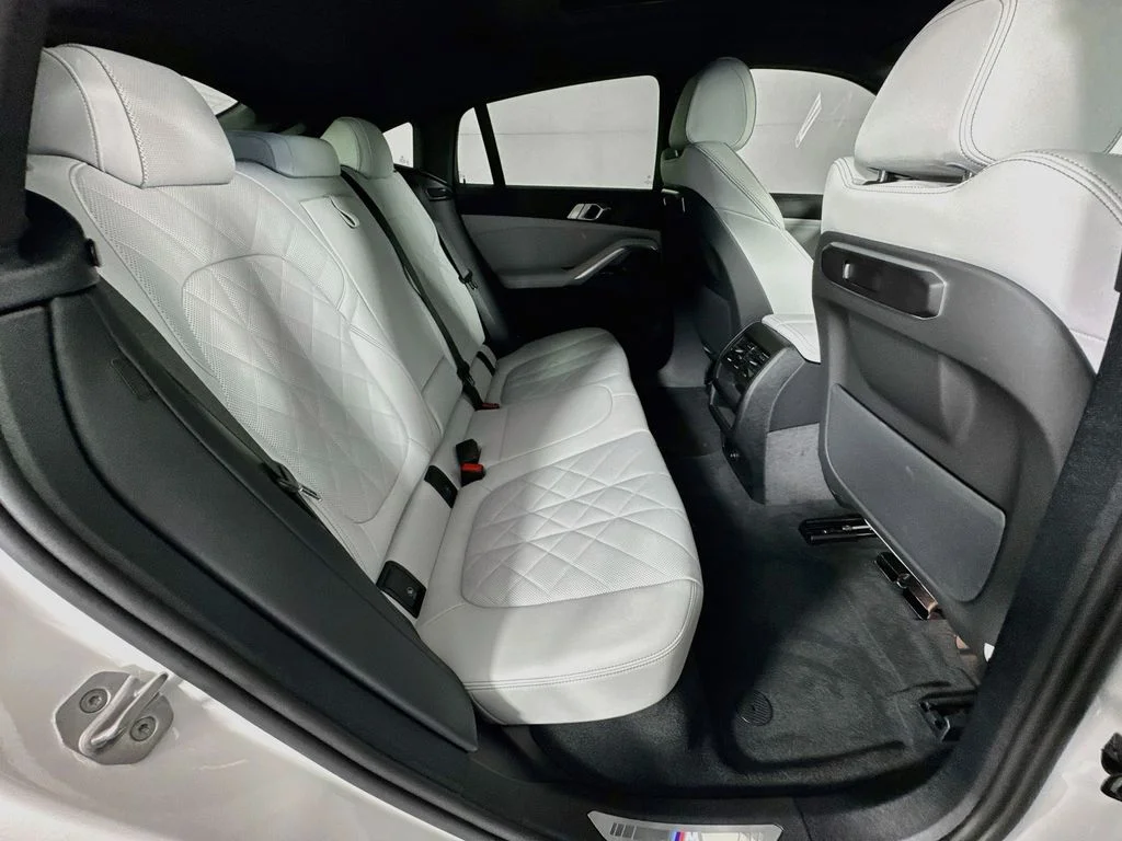 Used 2026 White BMW xDrive40i image 37