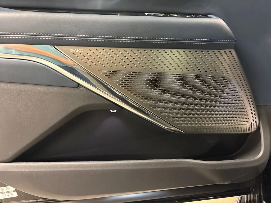 2025 Cadillac Escalade IQ Luxury 2 - Photo 24