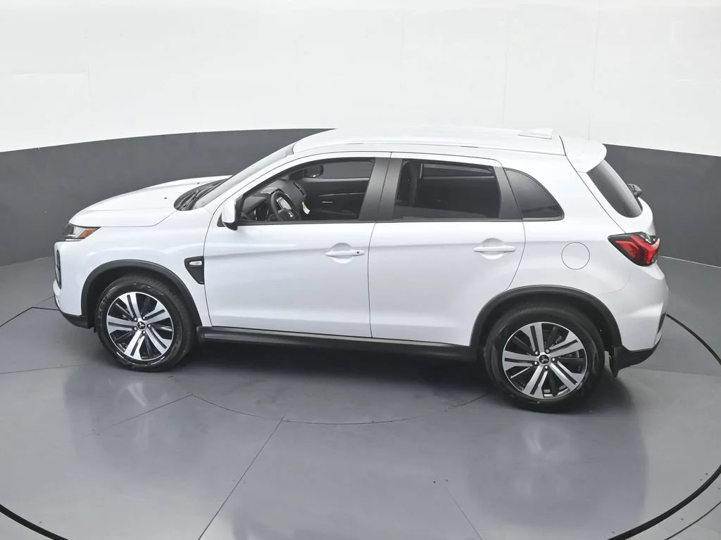 New 2027 White Diamond Mitsubishi 2.0 ES 2WD image 41